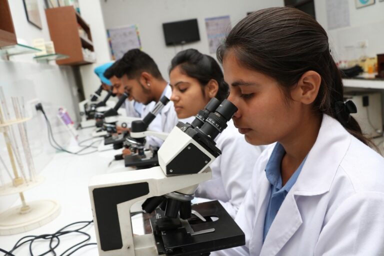 Diploma in Medical Lab Technology